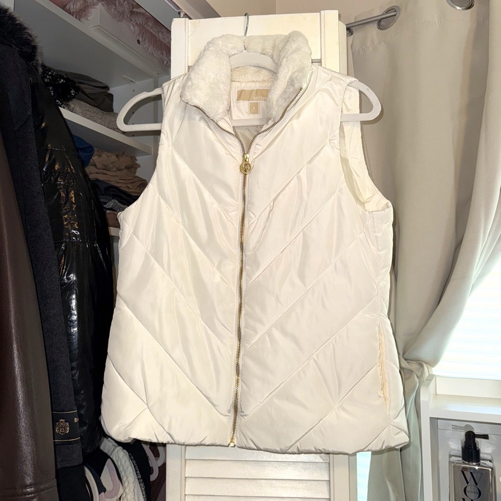 Michael Kors Vest in Cream & Gold